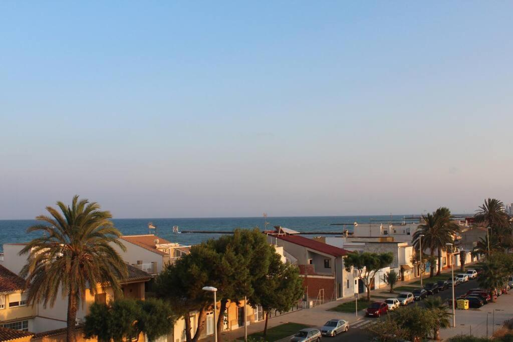 Confortable Beach Appartment With Views To The Sea Puçol Exterior foto